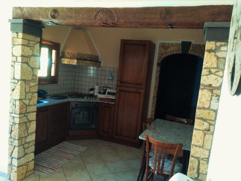 La Piazzetta Apartment Santa Caterina Di Pittinuri  Exterior photo